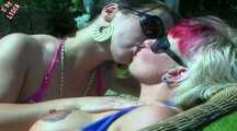9 HOLE LESBIANS