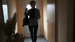 Celine - Allein zu Hause Teil 1 von 7