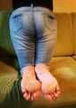Mari's feet
