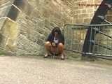 016101 Eve Takes A Risky Pee In The Heritage Musuem
