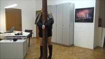 Michelle -  überfallen im Büro Teil 1 von 7 