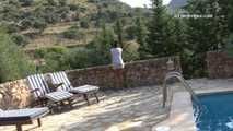 030045 Salma Pees On The Garden Steps