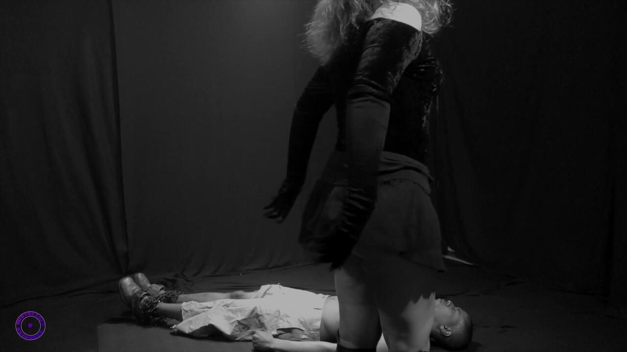 Caroline Behind The Scenes 13