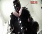 GUMMILUST IM BAD 1