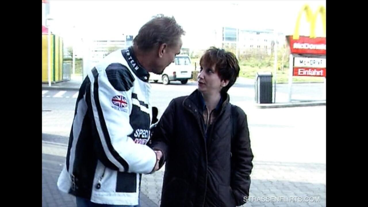 STRASSENFLIRTS 52
