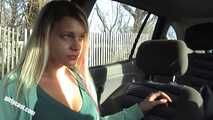 Teen Adina im Auto Abgezockt