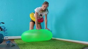 97 Susi is having a blast