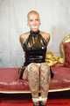  Miss Francine gefesselt im sexy Lack Outfit und streng geknebelt mit gestopftem Mund