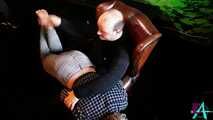 The pupil must sit on the lap...