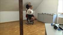 Kyra - Zurück im Büro Teil 4 von 7