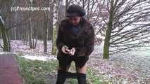 030060 Salma Takes A Pee In Snowy Germany