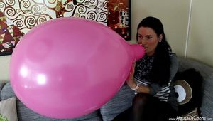 "These neck is very long!" [B2P pink U16]