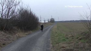 032056 Very Desperate Same Takes A Pee On A Freezing Day