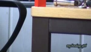 Nicky und Anja in Lycra und Zwangsjacken (VCD) 3