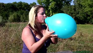 seven more outdoor Blow2Pops and two Sit2pops