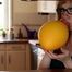 Balloon under pressure (scared Marie)