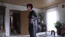 Jenny im Catsuit