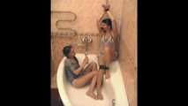 Ole Lykoile & Rozanka - Feuchter Bondage-Spaß in der Dusche (video)