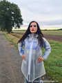Miss Amira in Lepper Nylon Regenzeug und transparentem Regenanzug