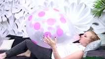 Blow2Pop clear U16 purple polka dot balloon