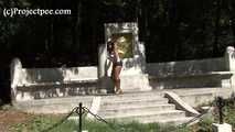 040003 Andrea Takes An Urgent Pee By The Monument