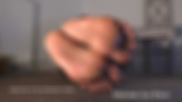 Custom: Bare feet love