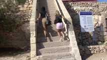 023096 Ewa Pees Down The Steps Of St Agatha's Tower