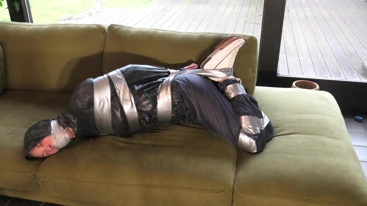 Myxxxy Broke Into The Wrong House