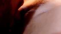DIE LUSCHE LECKT DAS FREMDSPERMA WEG