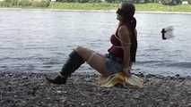 Nelly get free at the river