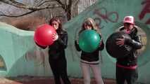 154 3 girls, 3 balloons (24" Qualatex ClubSteffi)