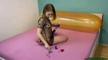 nude handpump2popping six balloons