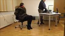 Romina - Überfall im Büro Teil 3 von 8