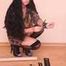 Marvita - Brünette Strümpfe trägt ihre Sprenkelstange für sexy Hogtie