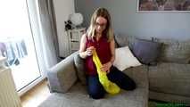 playing with her yellow GL500 [NonPop]