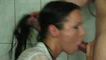 DIE DUSCHE UND DER SPRITZER
