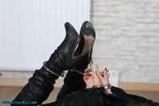 Irish 8 hogtied in leather