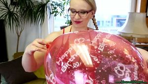 fingernail popping thai balloons #2