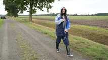 Miss Amira in Lepper Nylon Regenzeug