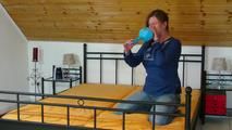Die verrückte Juliette mit ihrem langen Ballon