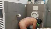 The toilet sponge mouth