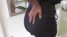 Alexandra spoils her hot body with oil