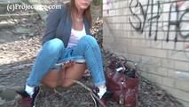 078048 Rachel Evans Takes A Spectacular Pee Into The River