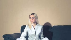 1063 Sandy in White Suit