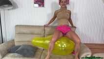 big natural tits bounce and sit2pop big balloons