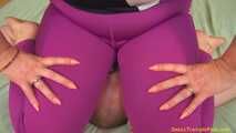 Julia-Eva, scissors and schoolgirlpin test