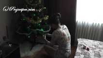 078061 Rachel Takes A Desperate Pee On Her Floor As She Decorates Her Christmas Tree