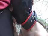 Aldinas erster Blow Job als Sklavin an einem Badesee 
