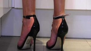 guess sexy heels sandals