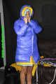 see Ronja and Stella wearing a lot of different downjackets and coats at the same time!